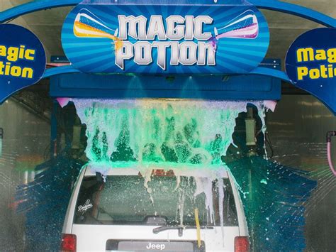 Magic joe car wasg